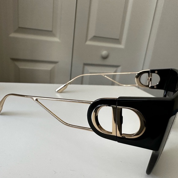 Christian Dior Sunglasses- style 8072K 55-22-135 - Picture 6 of 8